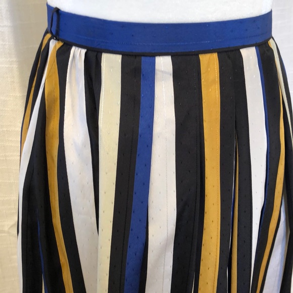 Vintage 💙 midi skirt - Picture 3 of 8